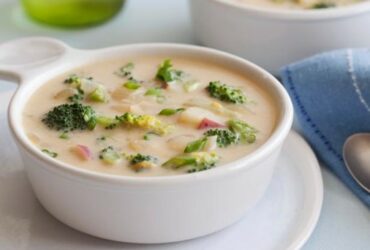 A Hearty Hug in a Bowl: Broccoli Cheese Soup Delight