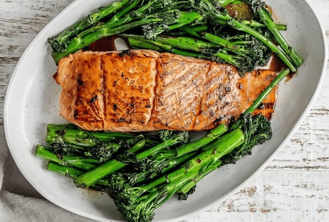 DASH Diet Salmon and Broccolini with Lemon Garlic Caper Sauce